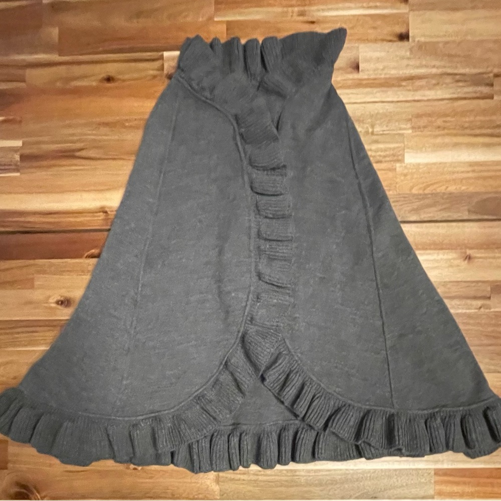 Corti Bloomingdale’s Red Ruffle Edge Shaw/Cape 100% Pure Merino Wool.